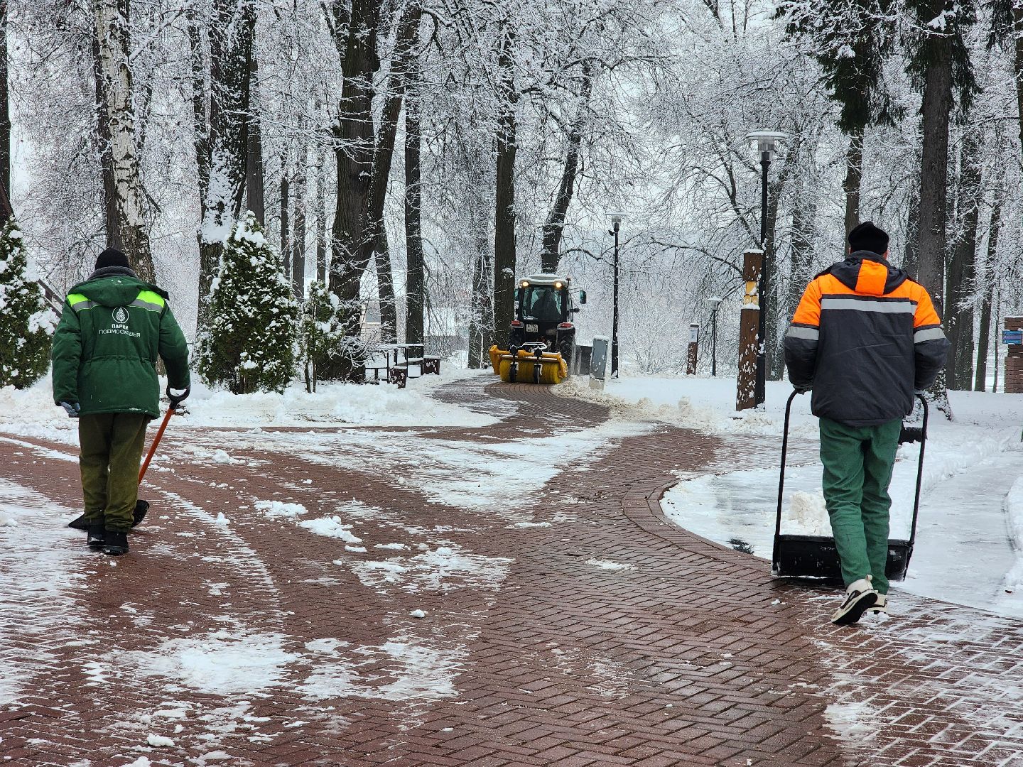 сергиев посад, сергиево-посадский городской округ, парк скитские пруды, лесопарк загорское море, зима в подмосковье,  каток, зимний сезон в парке, зимний досуг,