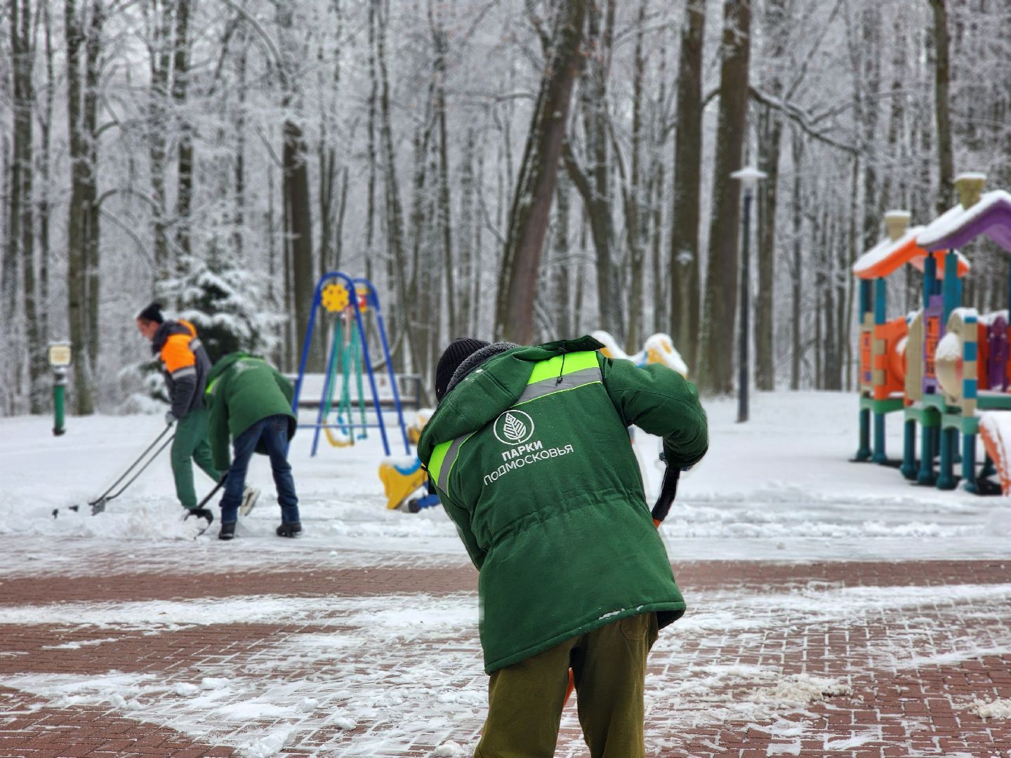 сергиев посад, сергиево-посадский городской округ, парк скитские пруды, лесопарк загорское море, зима в подмосковье,  каток, зимний сезон в парке, зимний досуг,