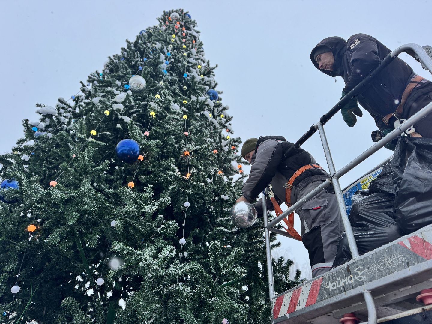 шаховская, ёлка, новогодние украшения,