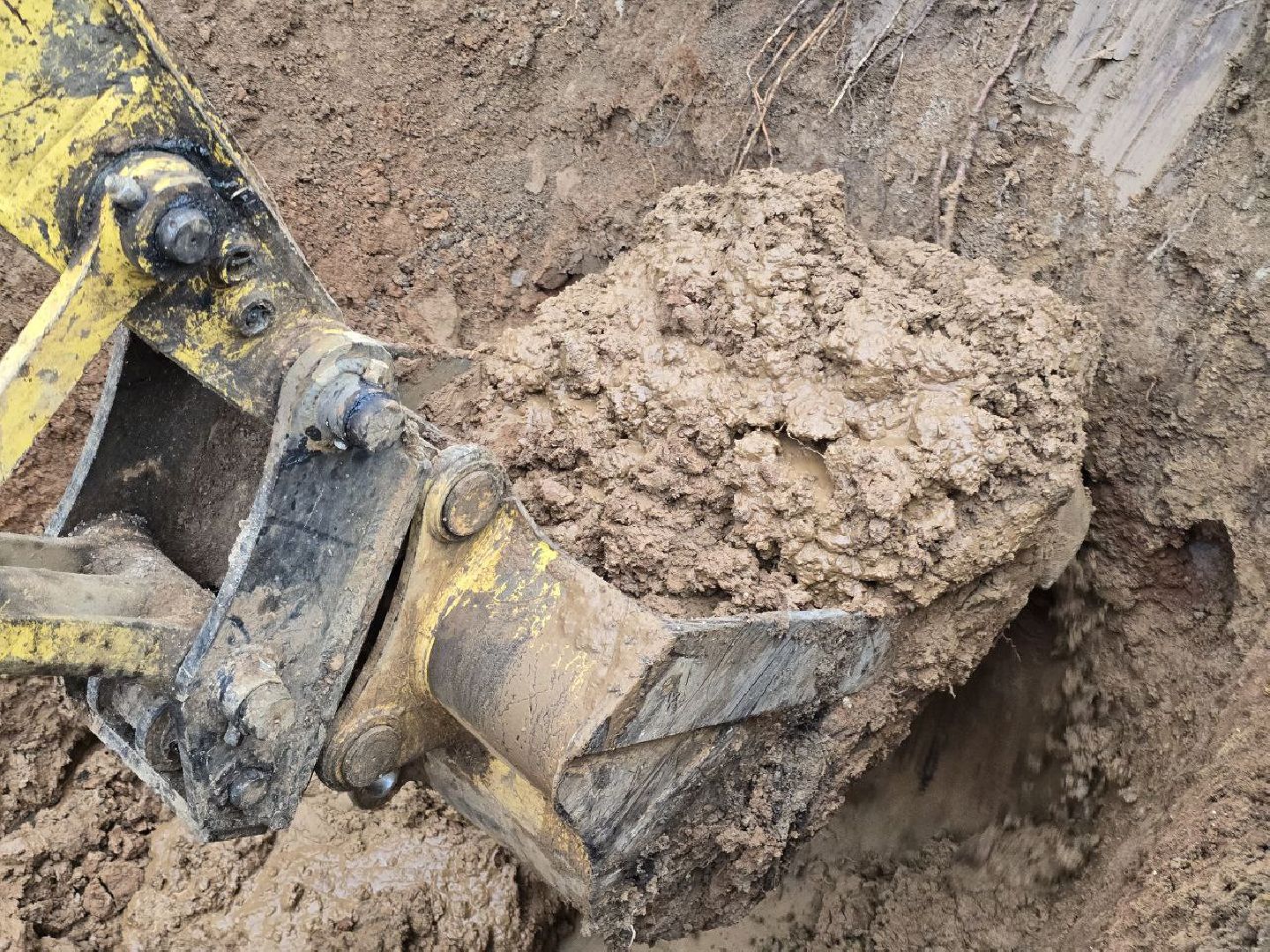 можайск, можайский муниципальный округ, подмосковье, жкх, капремонт сетей, Мособлтепло, Развитие инженерной инфраструктуры и отрасли обращения с отходами на 2023-2028 гг, канализационный коллектор , коммунальщики ,