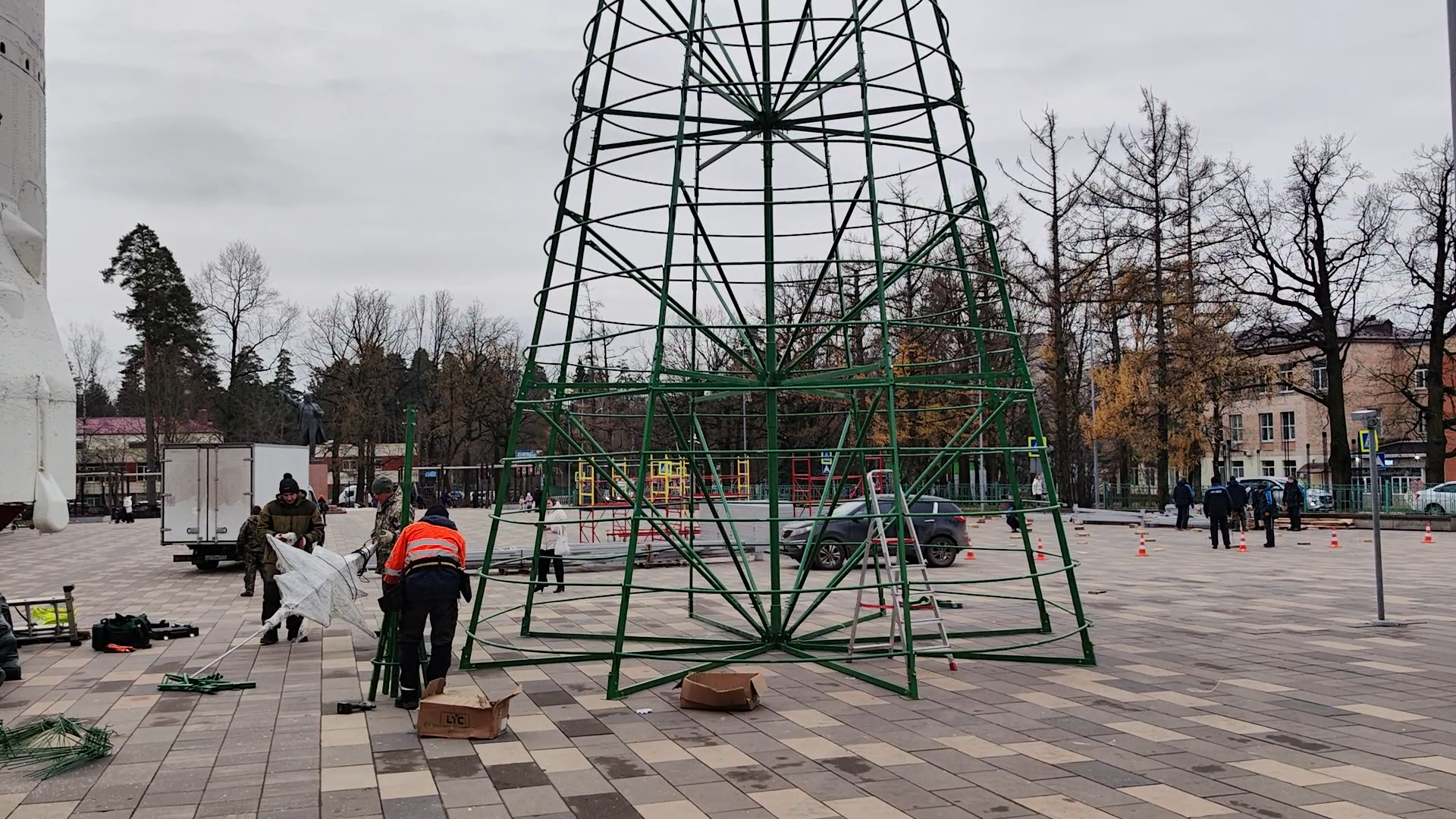 новый год, праздник нового года, елка во власихе, власиха новый год, украшение города к новому году,