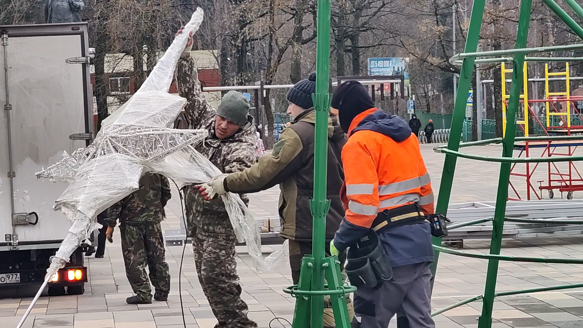 новый год, праздник нового года, елка во власихе, власиха новый год, украшение города к новому году,