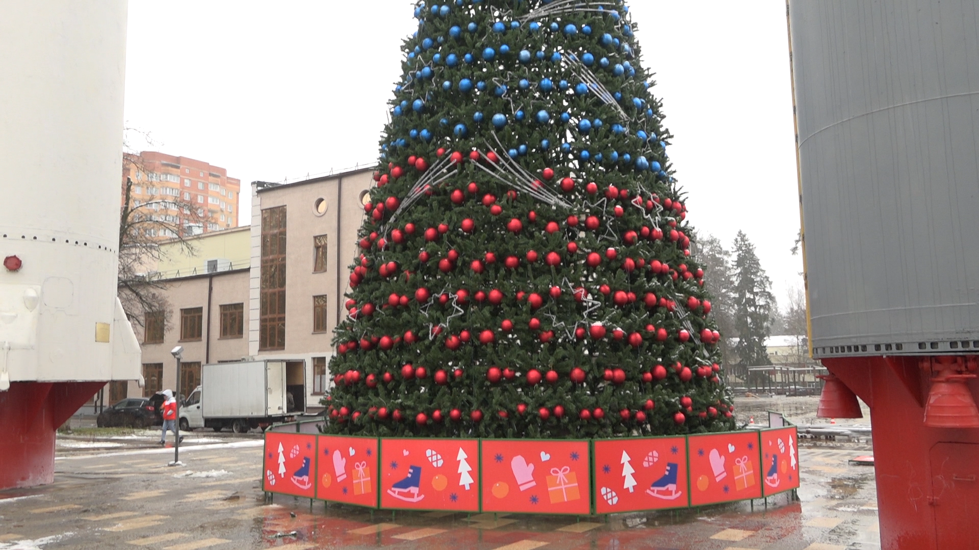 новый год, праздник нового года, елка во власихе, власиха новый год, украшение города к новому году,