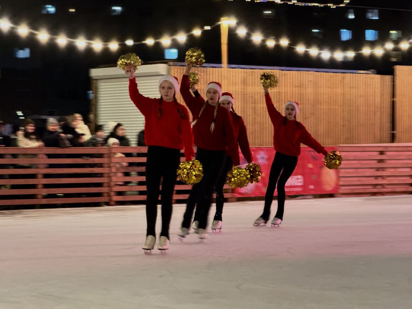 зима в подмосковье, ледовое шоу, фигуристы , ленинский городской округ, открытие катка,