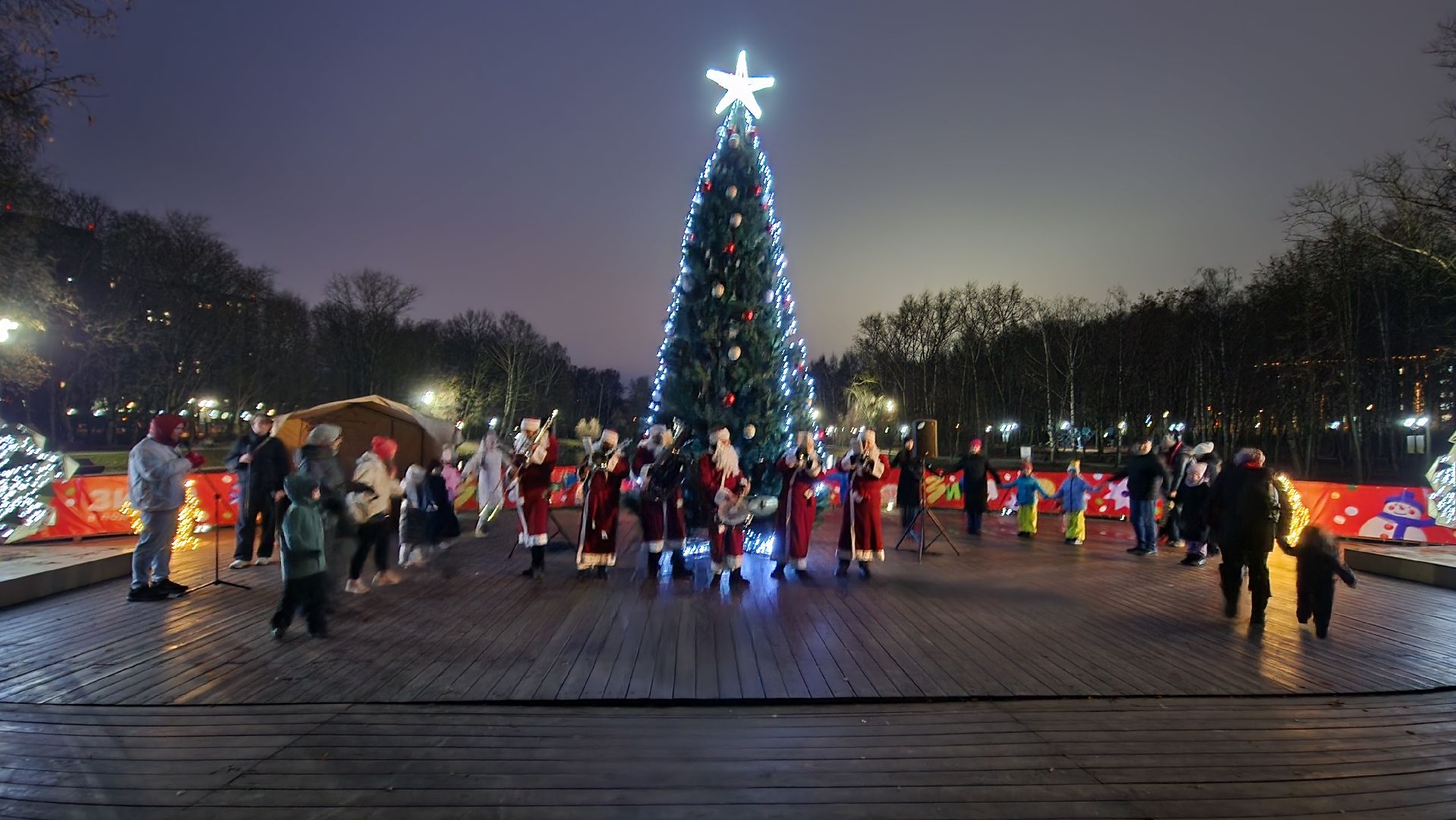 зажжение елки, зима в подмомсковье, парки красногорска,парк ивановские пруды,