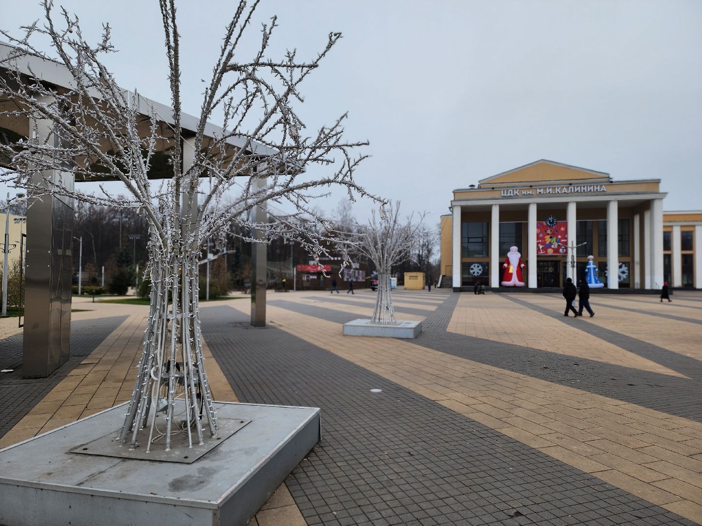 королёв, зима в подмомсковье, каток космолед, цдк имени калинина, благоустройство ,