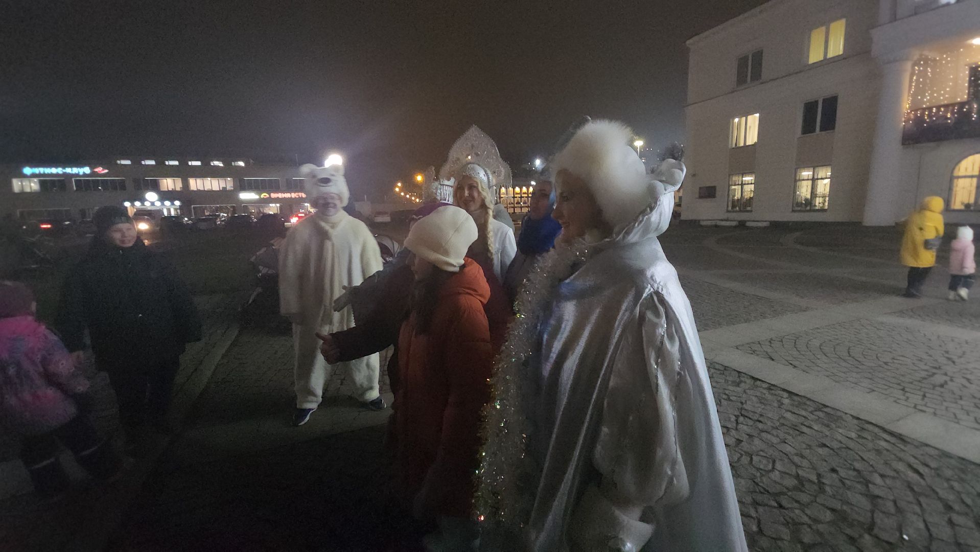 зима в  подмосковье, площадь собина, дк вперед, дтш семья, театр город,