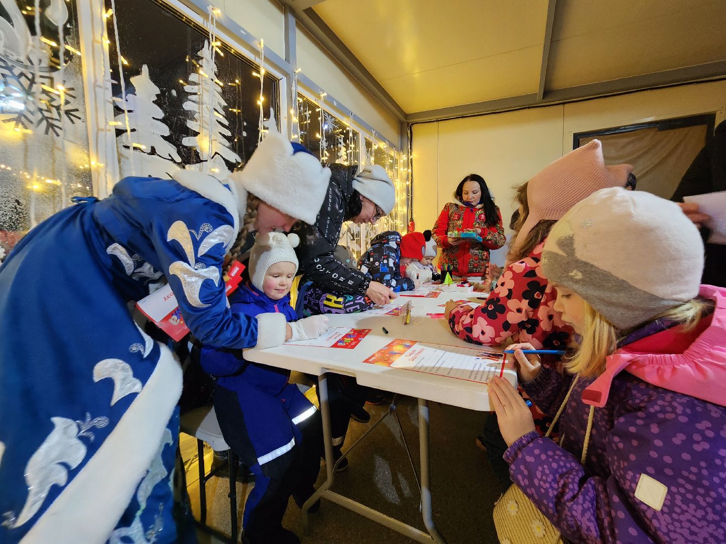 чехов, городской парк, открытие зимнего сезона, проект губернатора московской области, зима в подмосковье, праздничная программа, концерт, театрализованное представление, песни и танцы, народные игры и забавы, мастер-классы, зажжение огней на елке, открытие резиденции деда мороза, почта деда мороза,анимация, конкурсы, письма деду морозу,программа зимний калейдоскоп,катание на лошадях ,