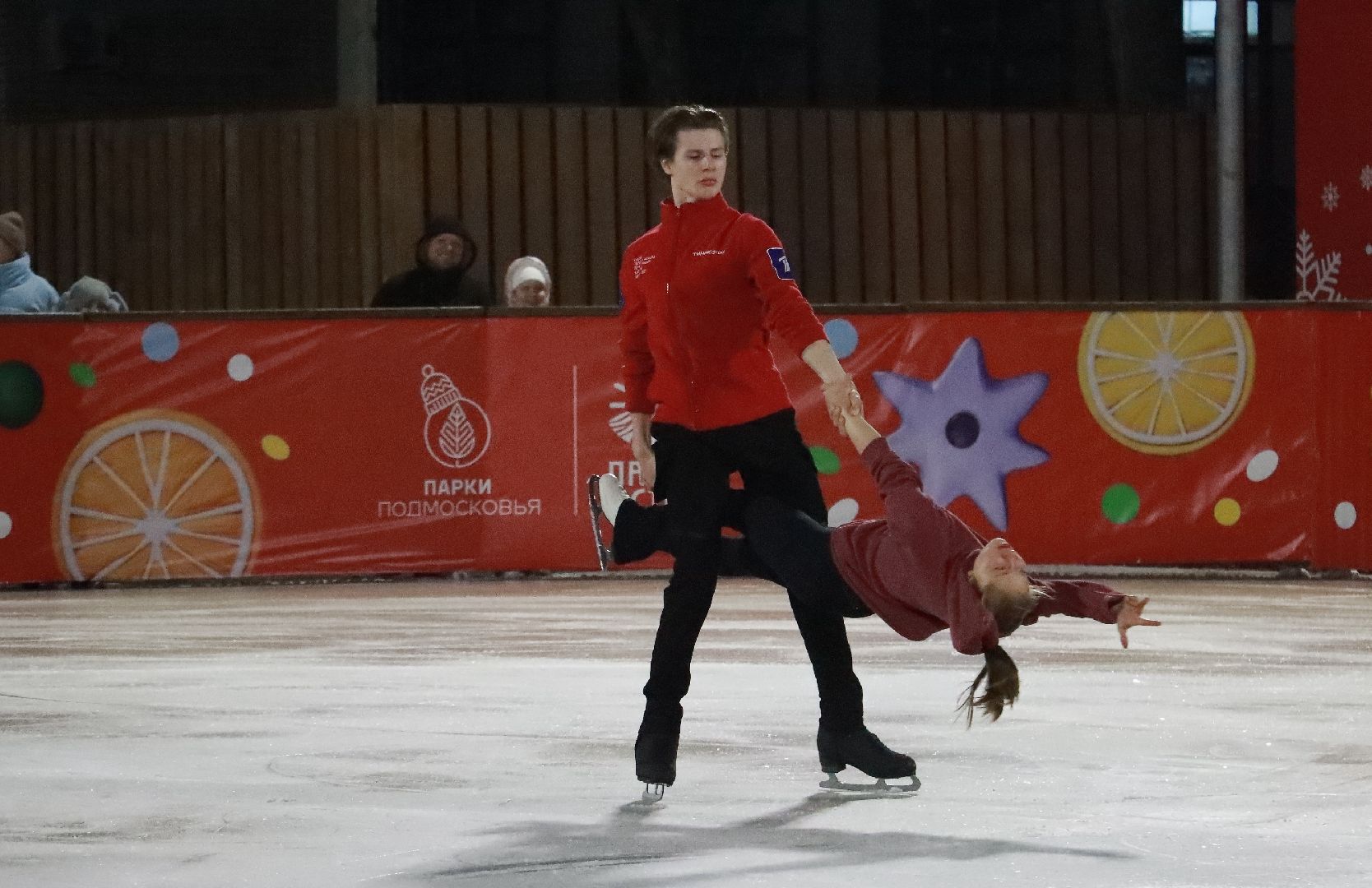 истра, каток, зима в подмосковье,