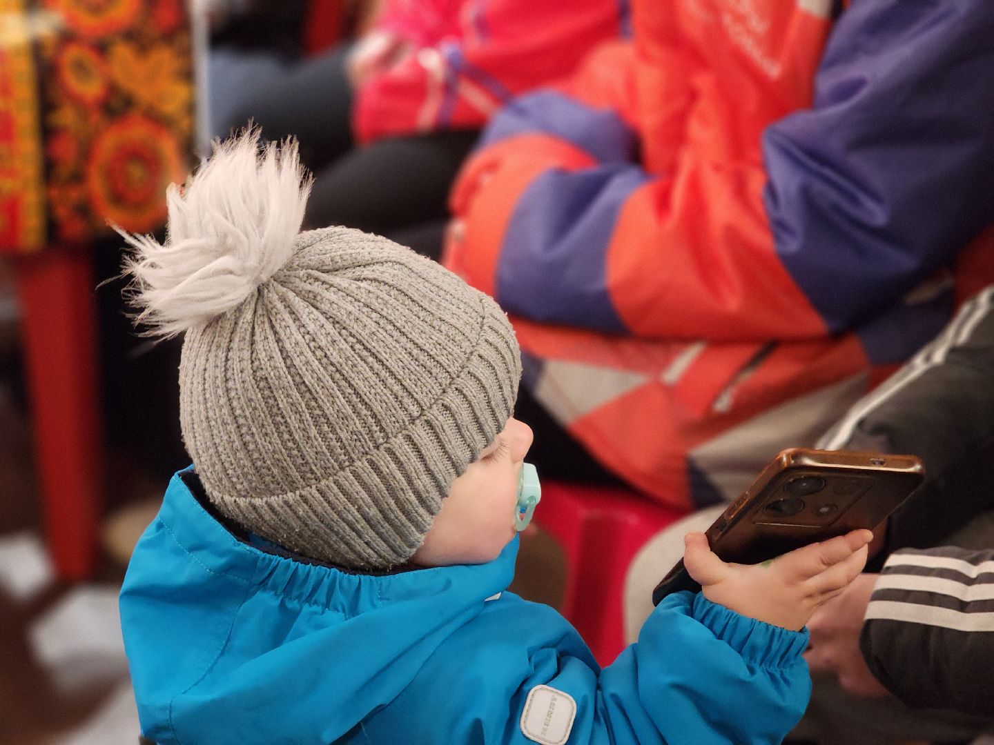 сергиево-посадский городской округ, краснозаводск, парк победы, зима в  подмосковье, зимний сезон в парке, ёлка,