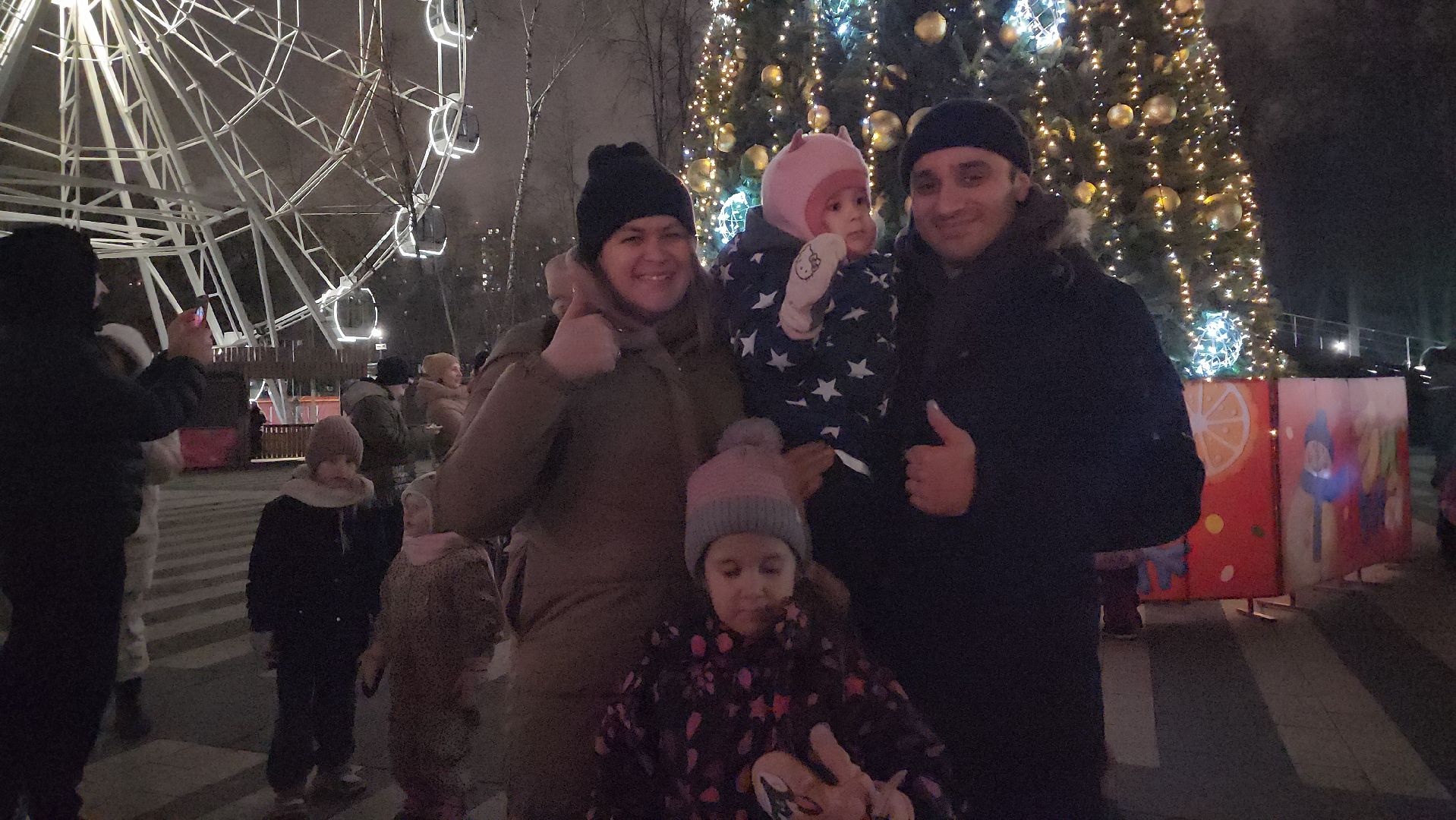 Люберцы, глава люберец владимир волков, новогодняя елка, наташинский парк,