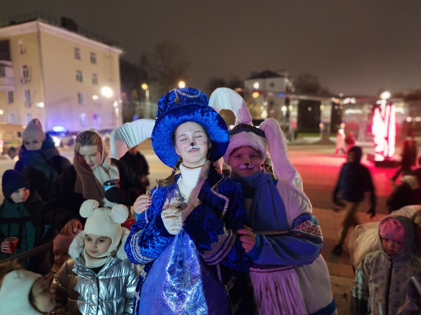 королёв, зима в подмомсковье, елочка зажгись,  цдк имени калинина, каток космолед,