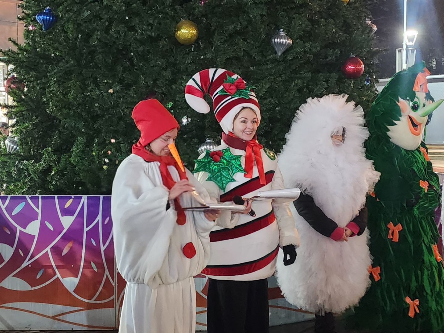 красногорск, зима в  подмосковье, зажжение огней на елке,