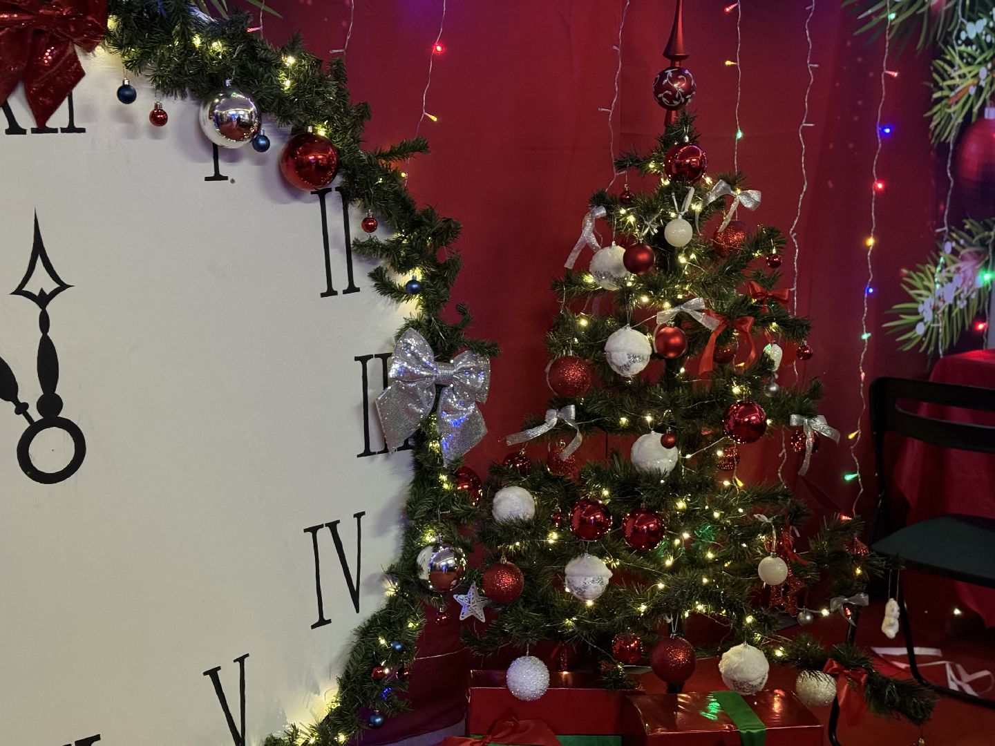 зима в подмосковье, ленинский округ, резиденция деда мороза, зажгли елку,