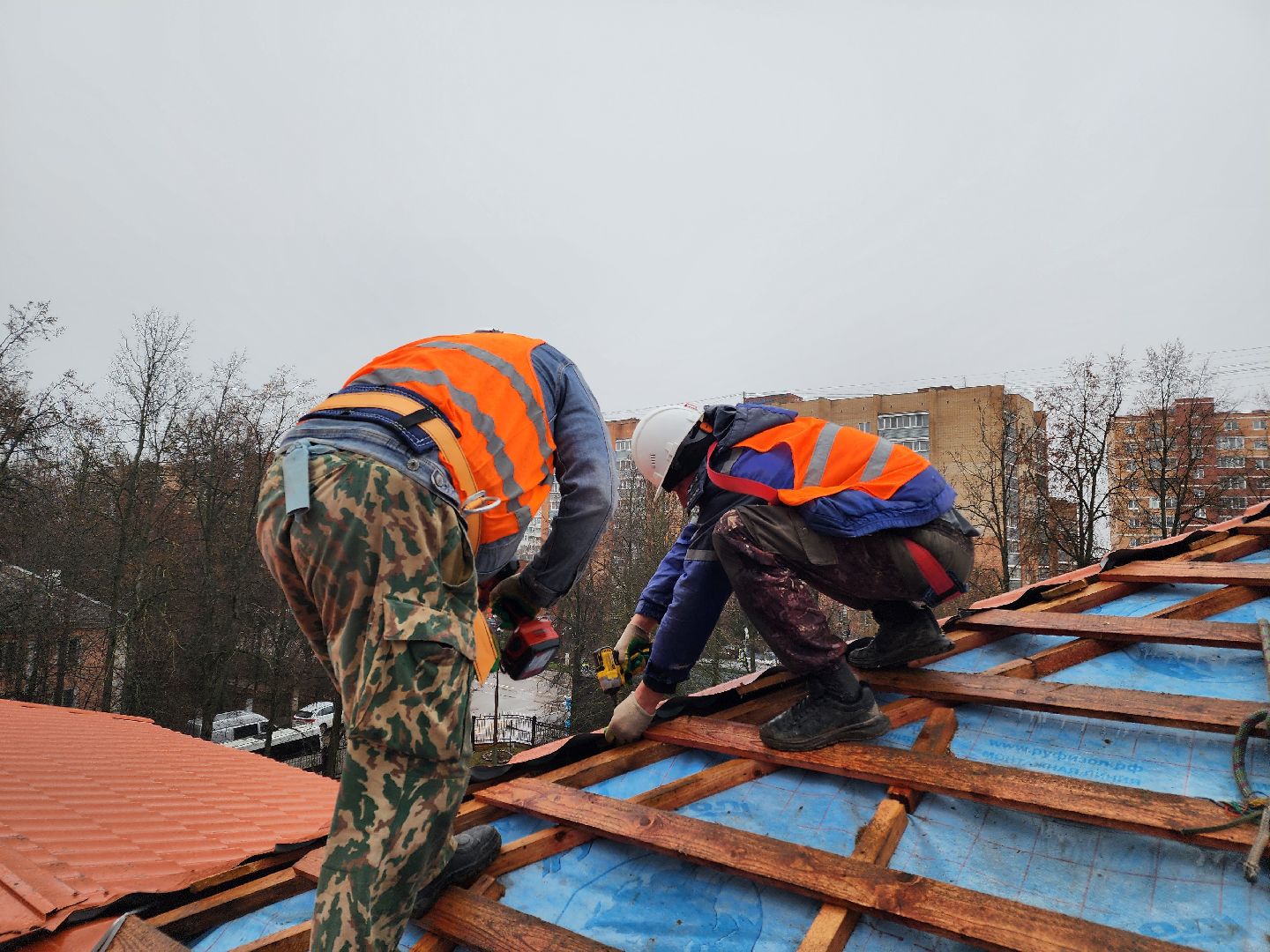 чехов, улица чехова 27, центр детского творчества, капитальный  ремонт, замена кровли, капремонт крыши, реконструкция, металлочерепица, инженерные сети, перекрытия, благоустройство территории, госпрограмма московской области,