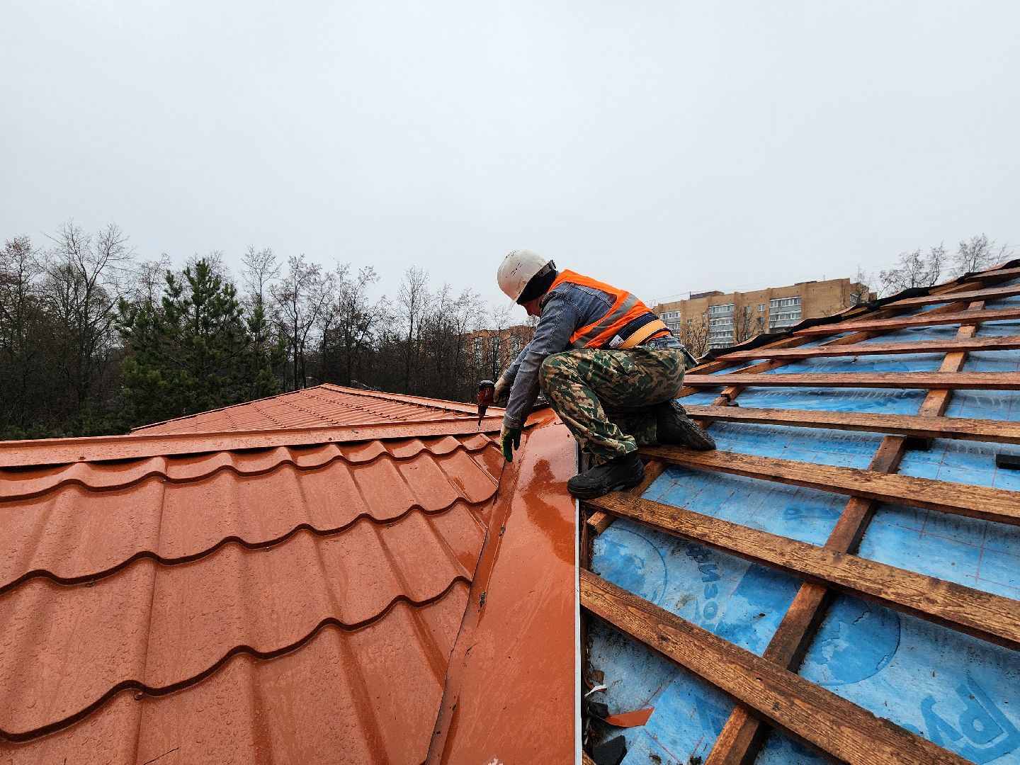 чехов, улица чехова 27, центр детского творчества, капитальный  ремонт, замена кровли, капремонт крыши, реконструкция, металлочерепица, инженерные сети, перекрытия, благоустройство территории, госпрограмма московской области,