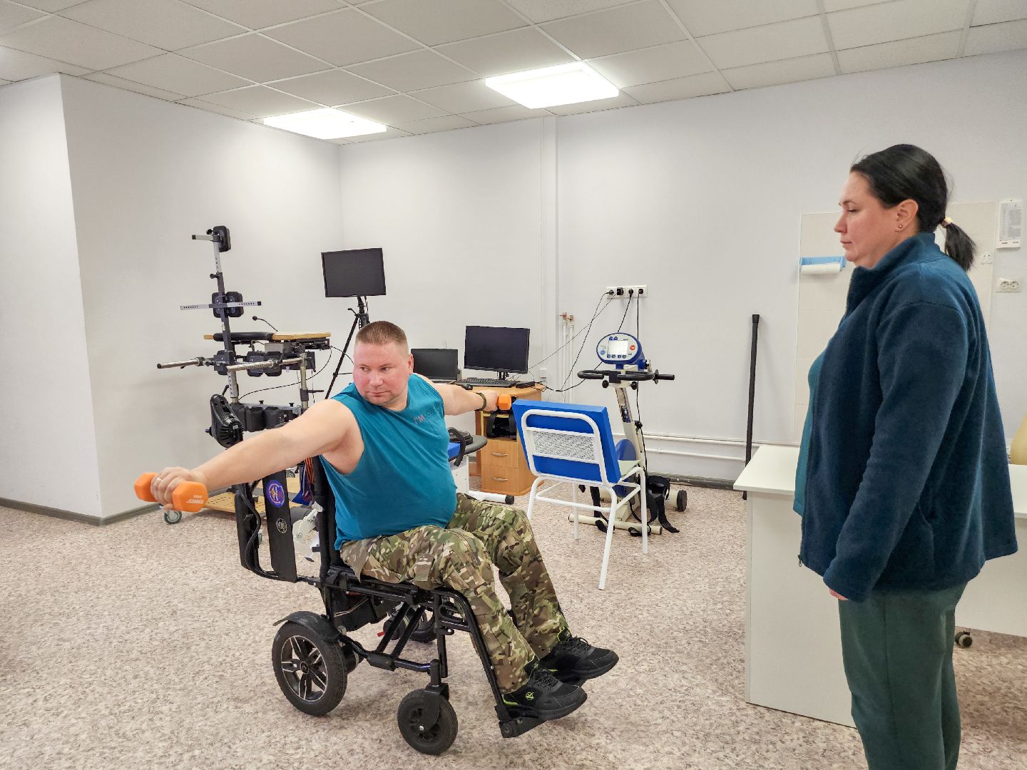 Подольск, Ясенки, автомобиль бойцам, Машина с ручным управлением, реабилитация участников сво,