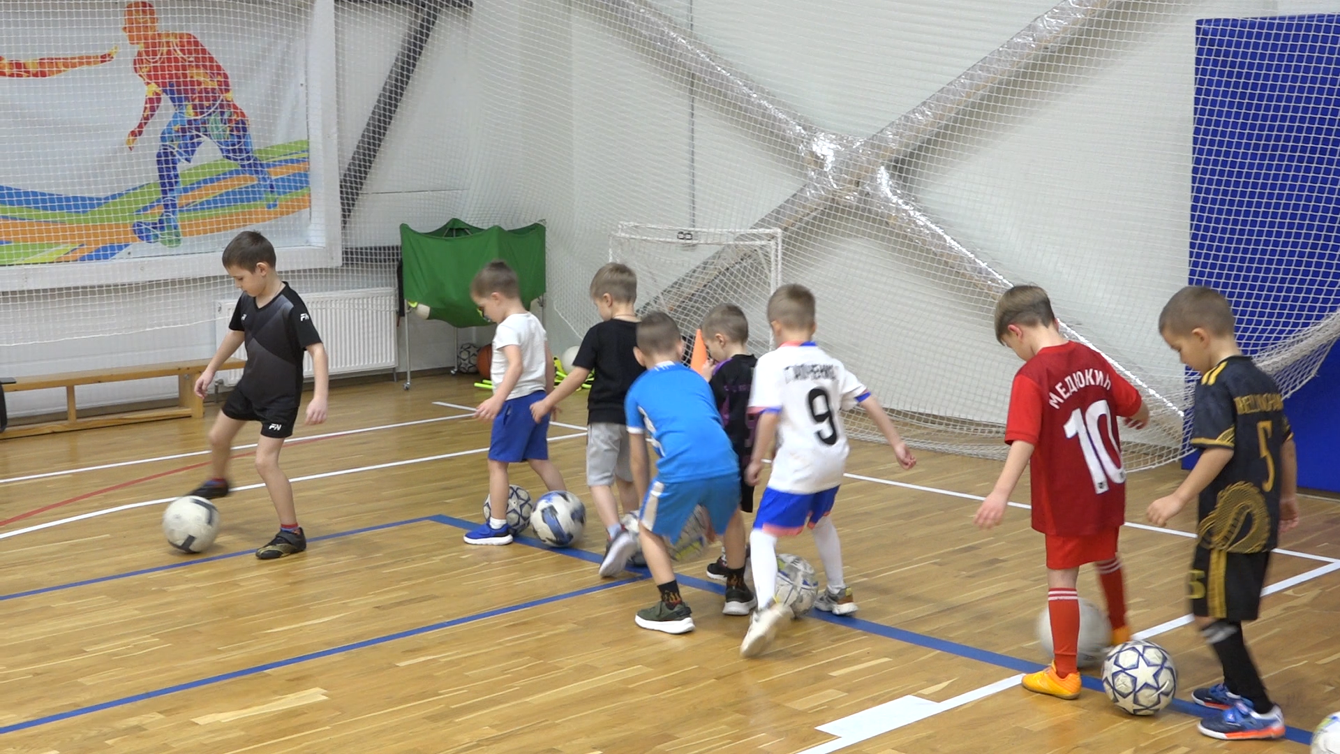 футбол, спортшкола власихи, стадион имени толубко, азбука футбола, тренировка по футболу,