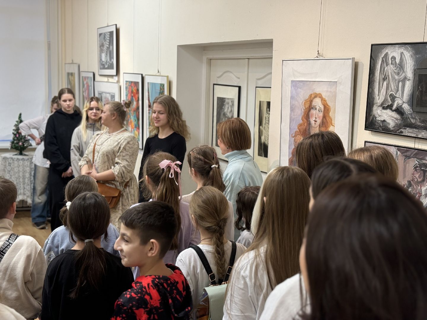 открытие выставки, дши, историко - культурный центр, ленинский городской округ,живопись,