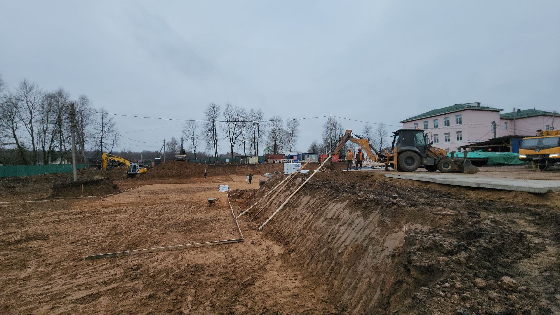 истра, строительство школы, стройка,