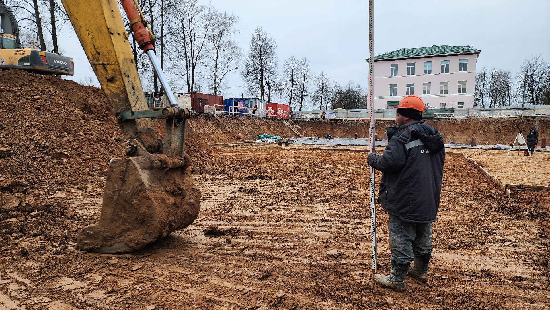 истра, строительство школы, стройка,