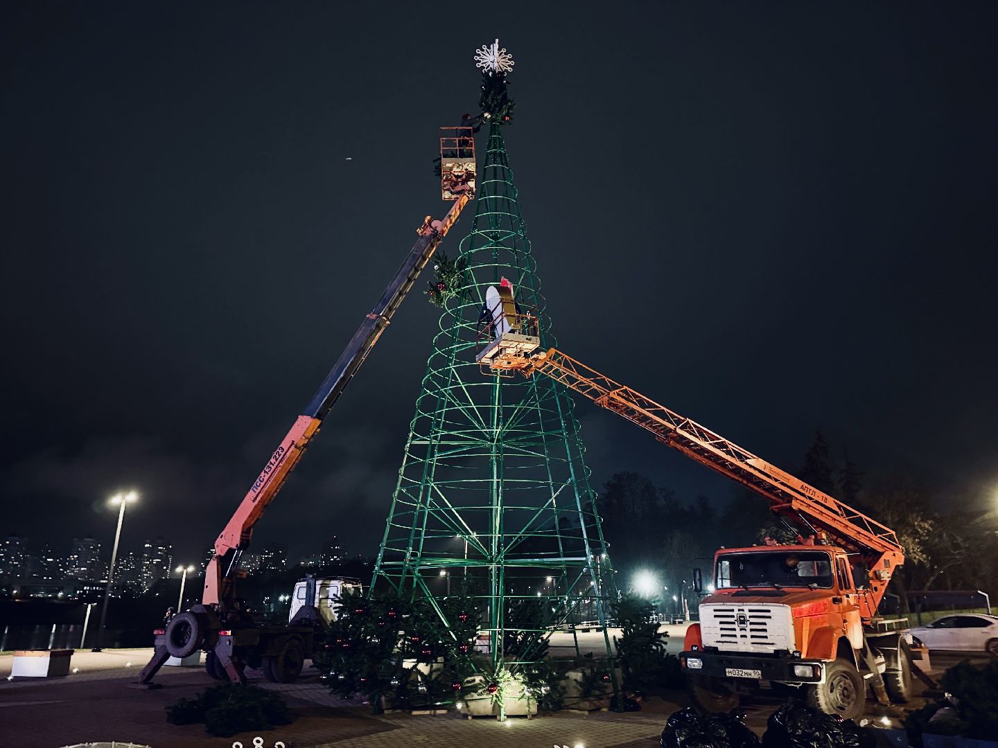 раменское, главная елка, новогодняя ель, новый 2026 год,