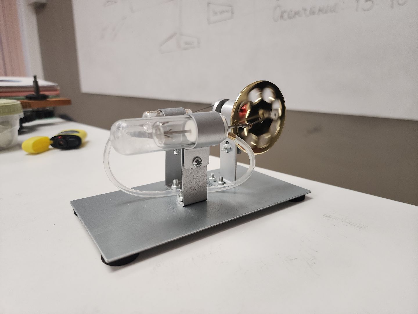 Черноголовка, Образование, Учитель физики,