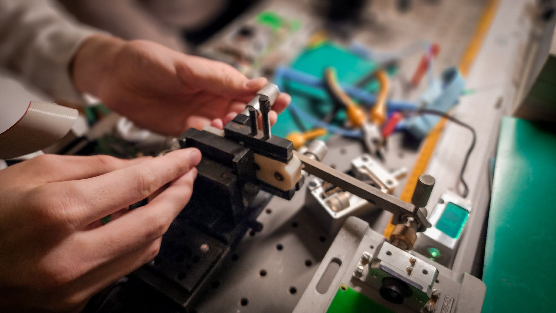 бронницы, лазерно-гравировальный станок в школе , лазерная лаборатория в школе имени Тимофеева , лазерная лаборатория в бронницах, новое оборудование в школе ,