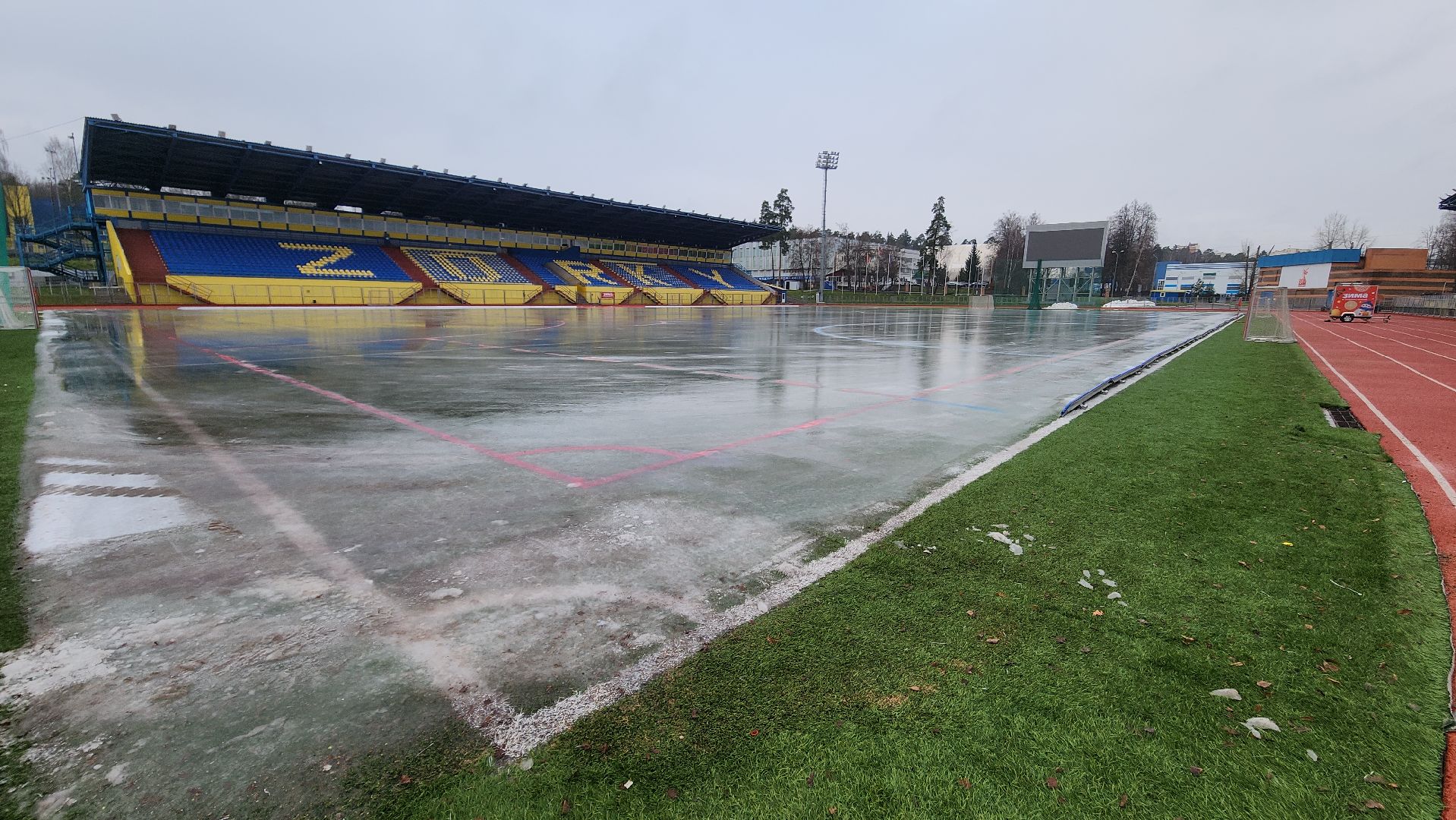каток, зима в подмосковье 2025, красногорск, стадион зоркий,