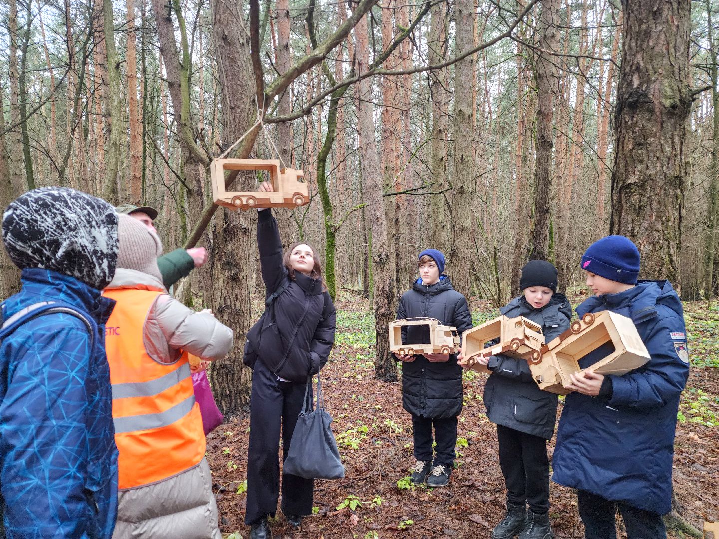 Подольск, лес, кормушки для птиц, школьное лесничество, подольское лесничество,