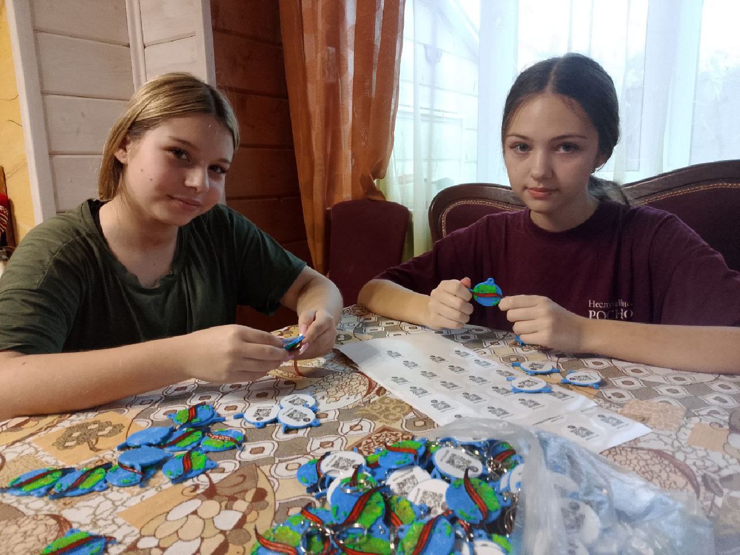 пушкинский городской округ,группа мир, волонтерская деятельность, доброволец, помощь в зону сво, эвакуационные тележки, день волонтера,