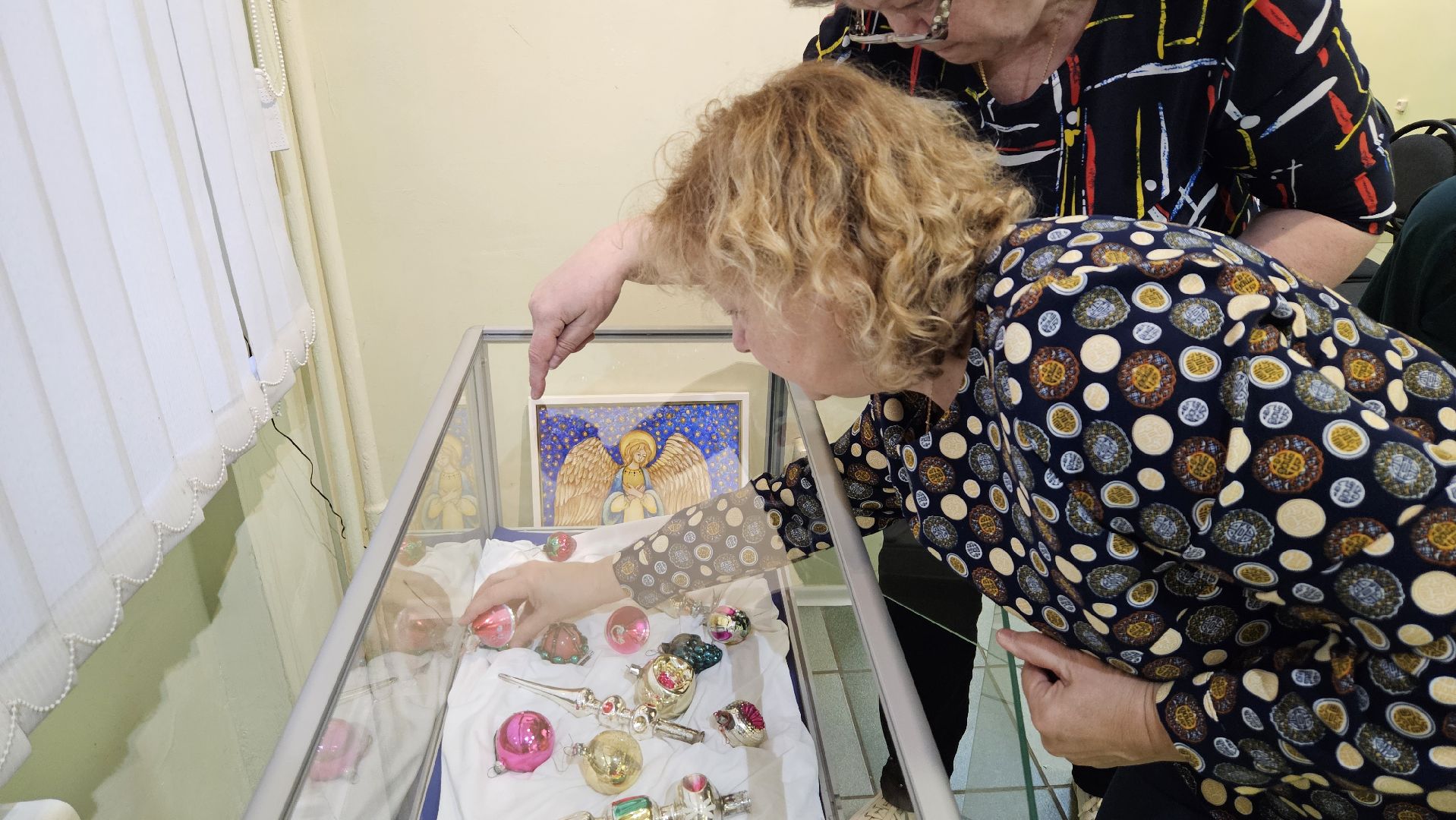 долгопрудный, долгопрудненский историко-художественный музей, елочная игрушка, новогодняя елка, история игрушки, советская игрушка,