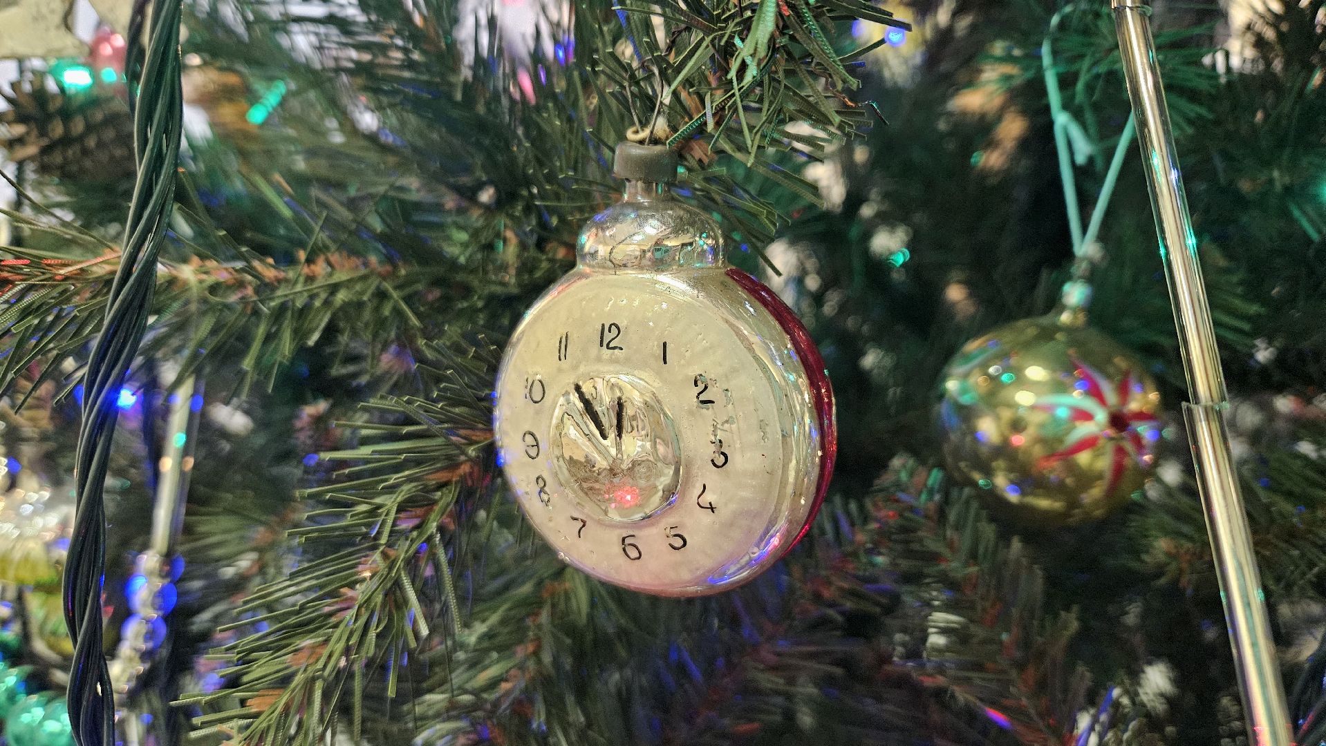 долгопрудный, долгопрудненский историко-художественный музей, елочная игрушка, новогодняя елка, история игрушки, советская игрушка,