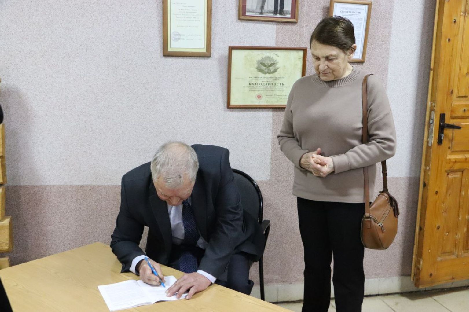 серебряные пруды, краевед алексей волков, Новая книга волкова, белая церковь, никольский храм 190 лет,