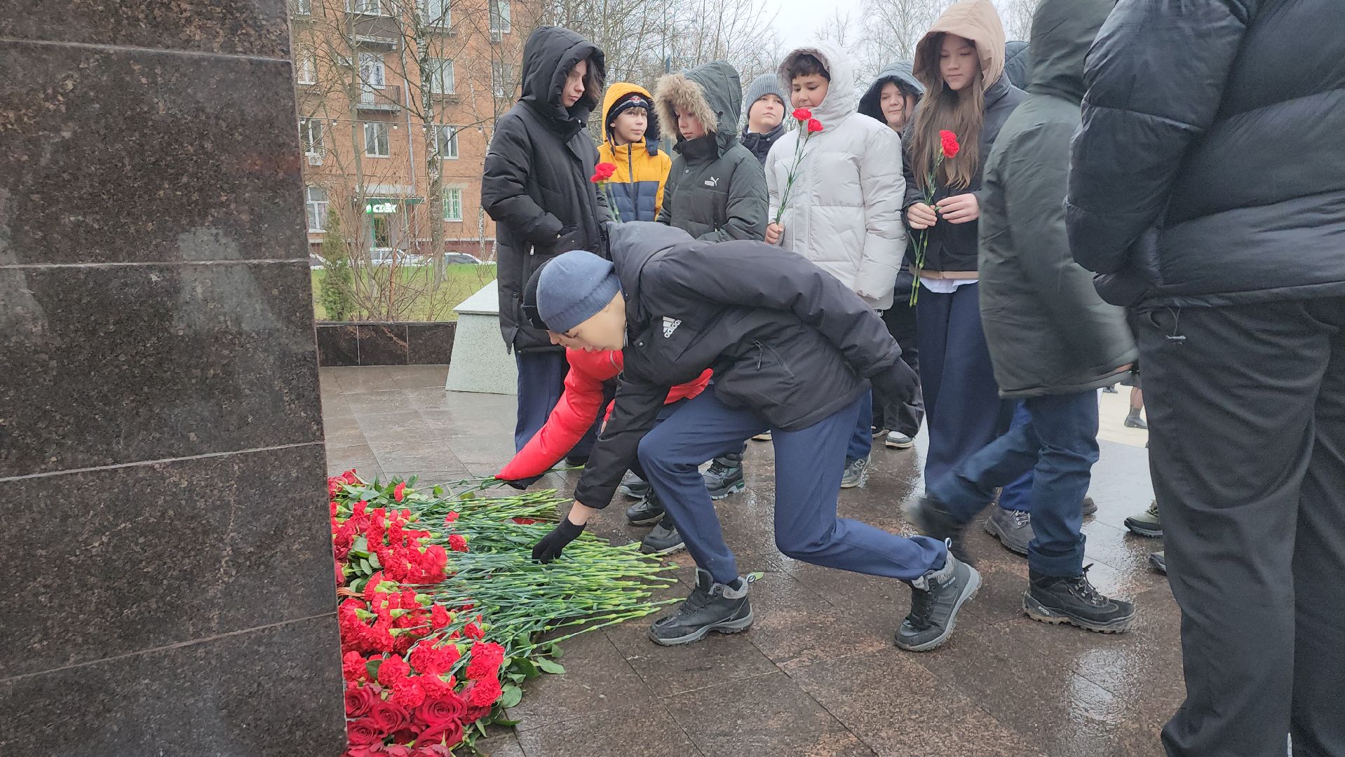 фрязино, контрнаступление под москвой, Митинг на площади Победы,