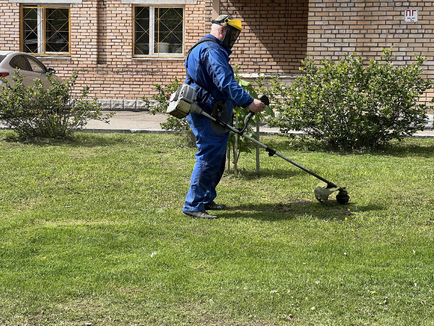 Химки, благоустройство, покос травы, уборка города