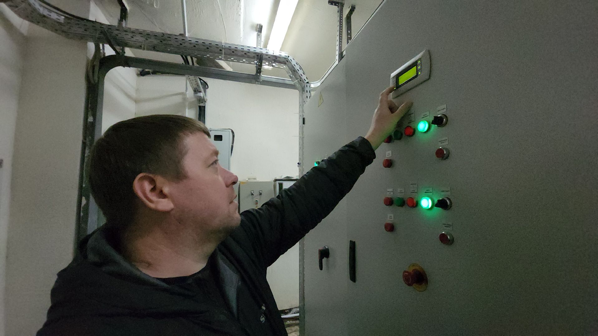 жк арт, красногорск, каток, зима в  подмосковье,