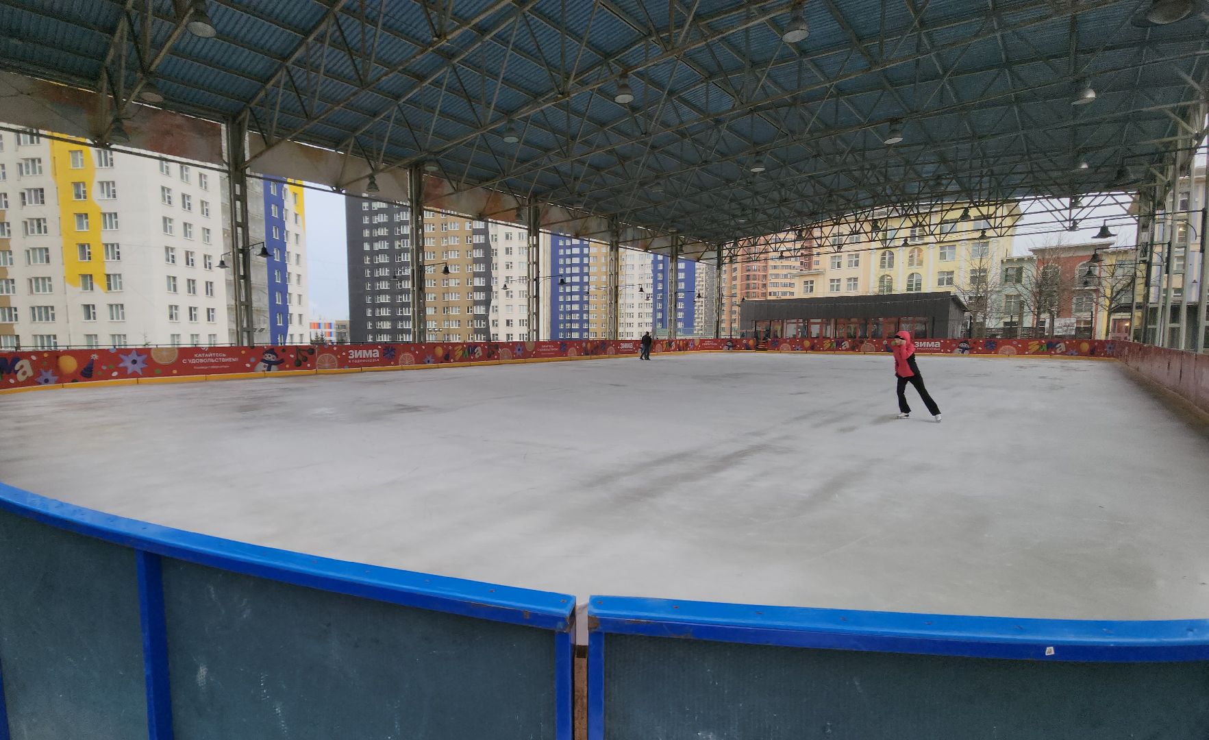 жк арт, красногорск, каток, зима в  подмосковье,