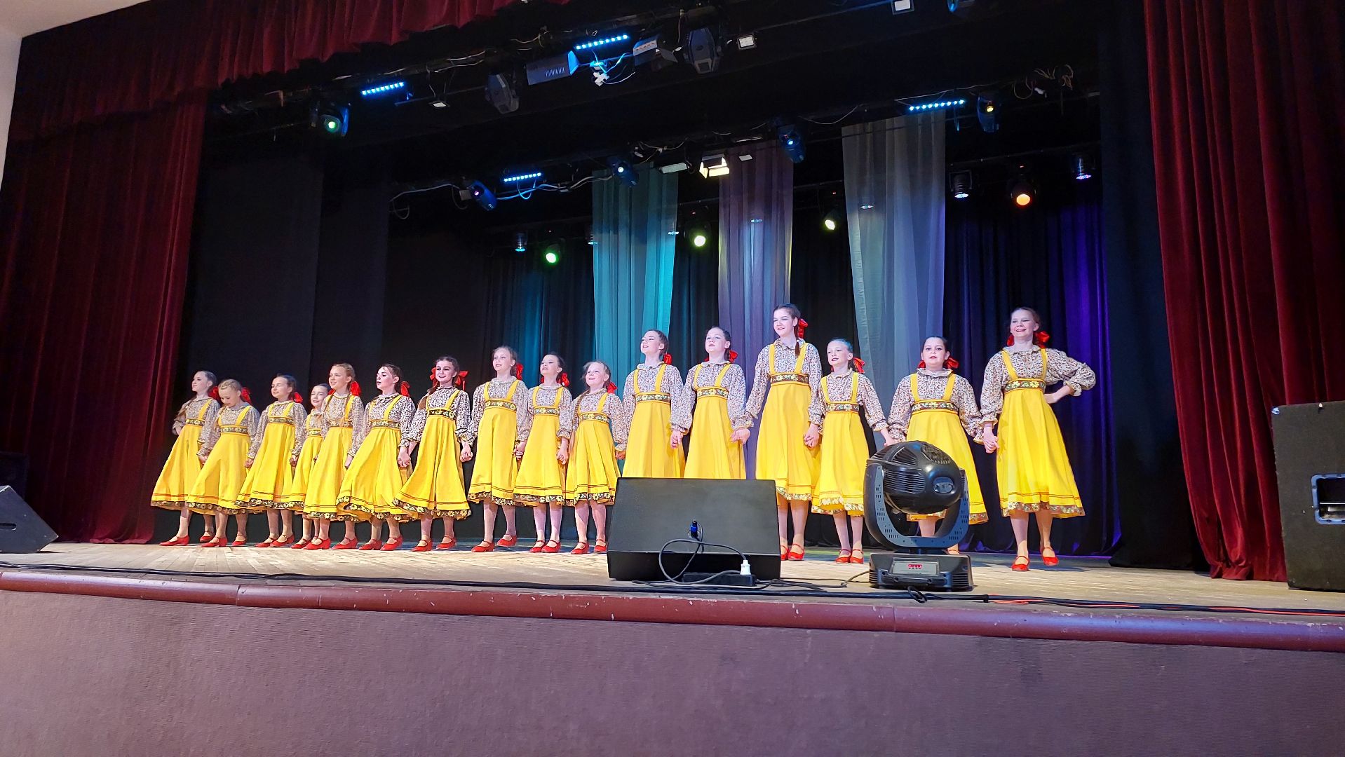 отчетный концерт, танцы, вдохновение, серпухов, хореография, народный танец, дети,