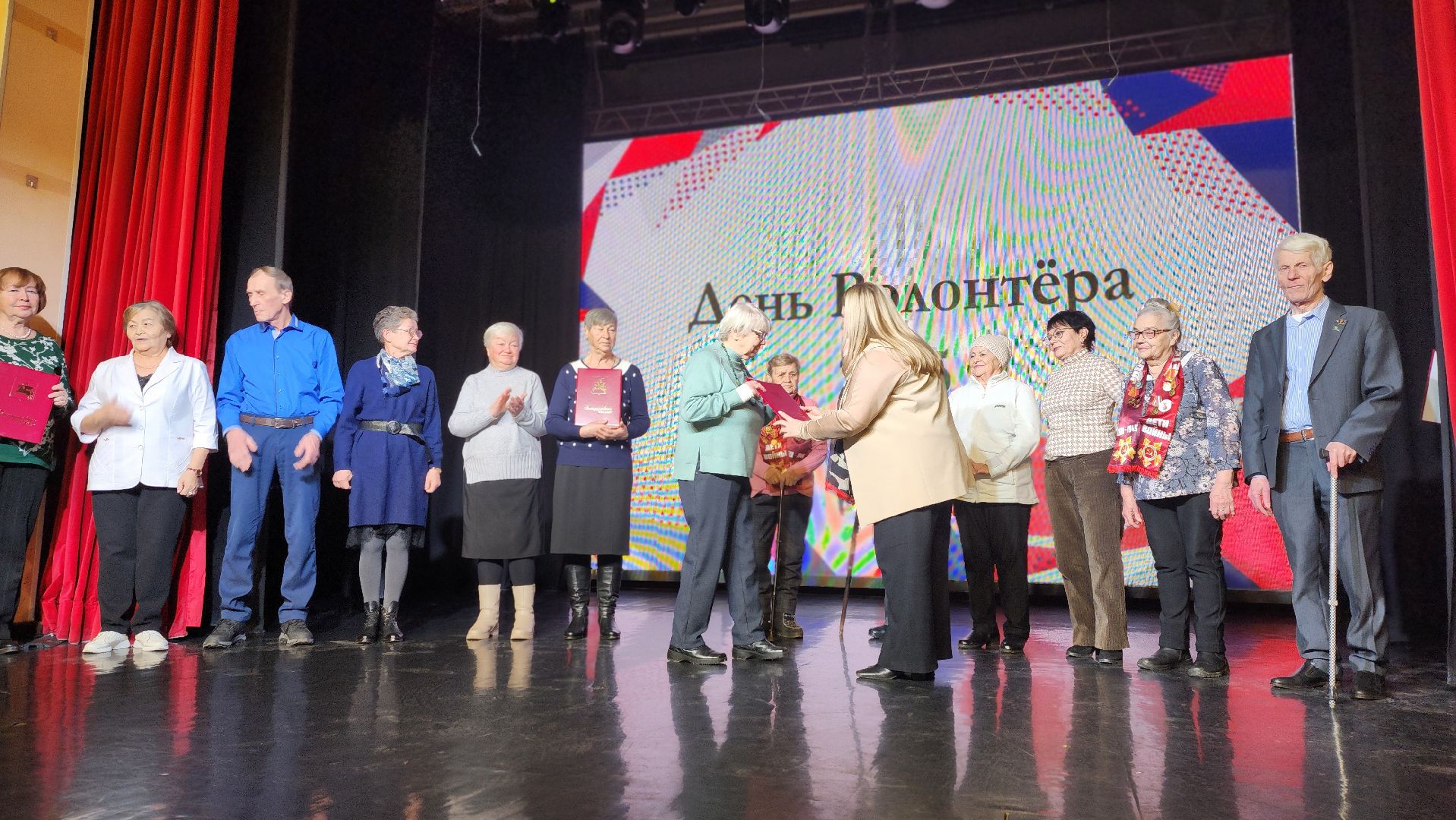 клин, клуб стекольный, волонтеры, квиз,