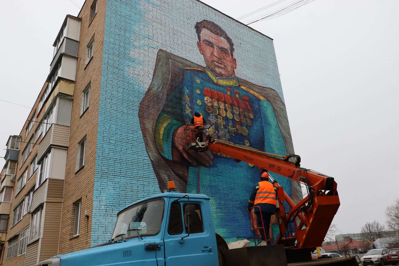 серебряные пруды,  мурал чуйков,  станислав ибрянов,