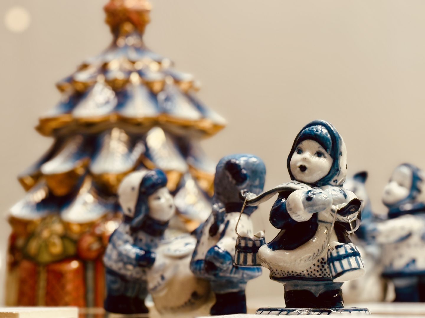 гжель, раменское, народный художественный промысел,  гжель в царицыно,художники гжели, валентин розанов,