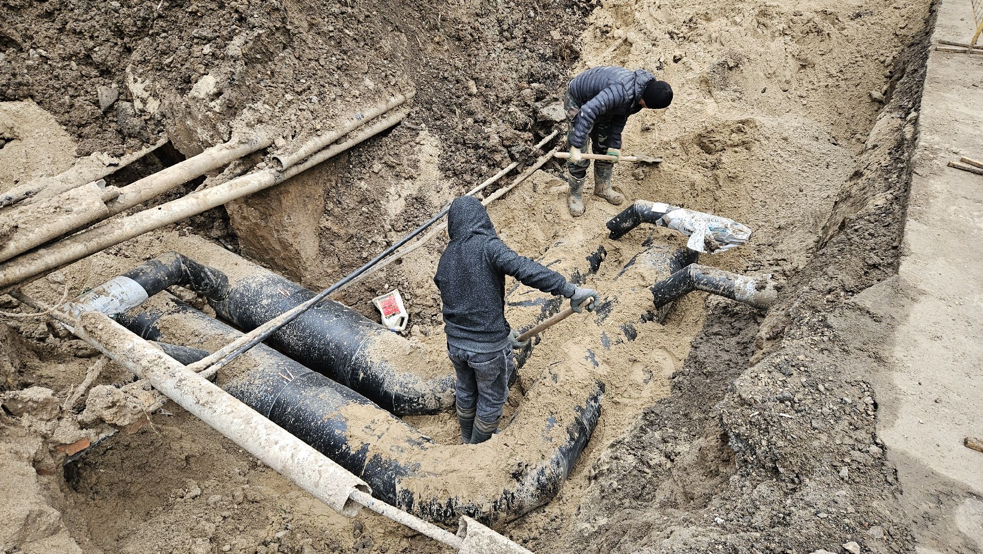 долгопрудный, инженерные сети, инженерные коммуникации, отопление, трубы горячего водоснабжения, замена трубопровода,
