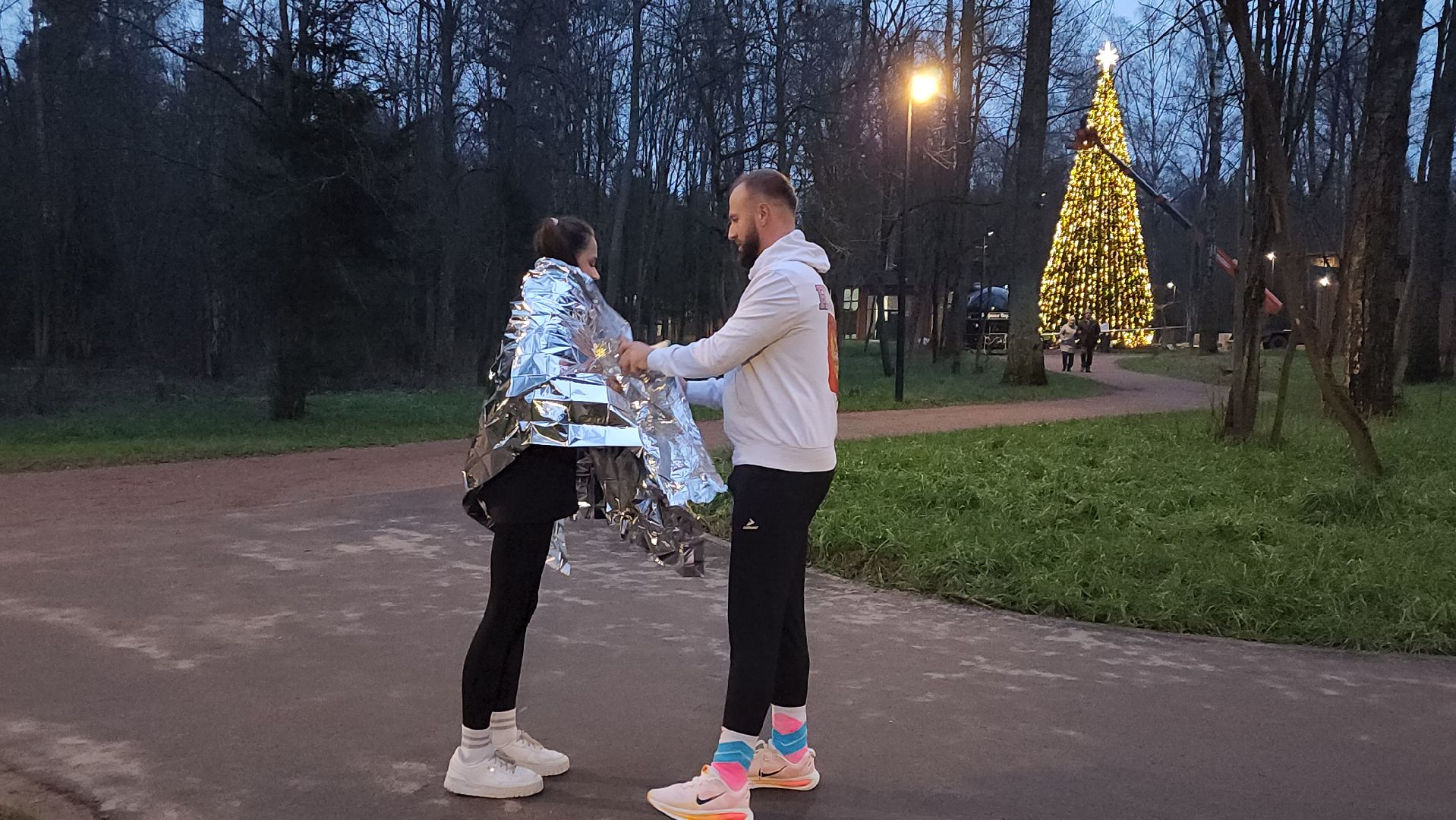 истра, лесопарк, подготовка к новогодним праздникам,