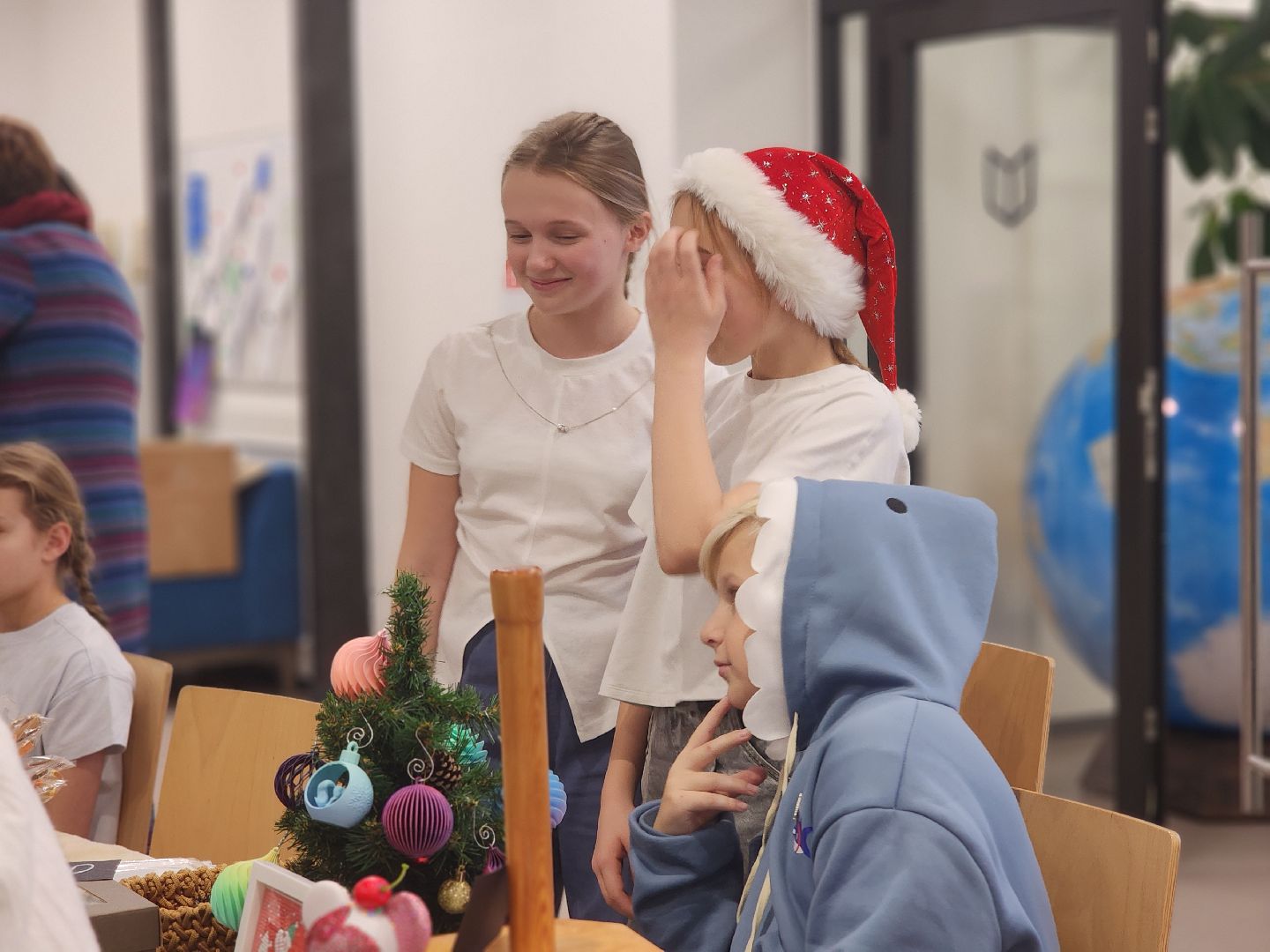 Черноголовка, Новая черноголовская школа, Благотворительность,