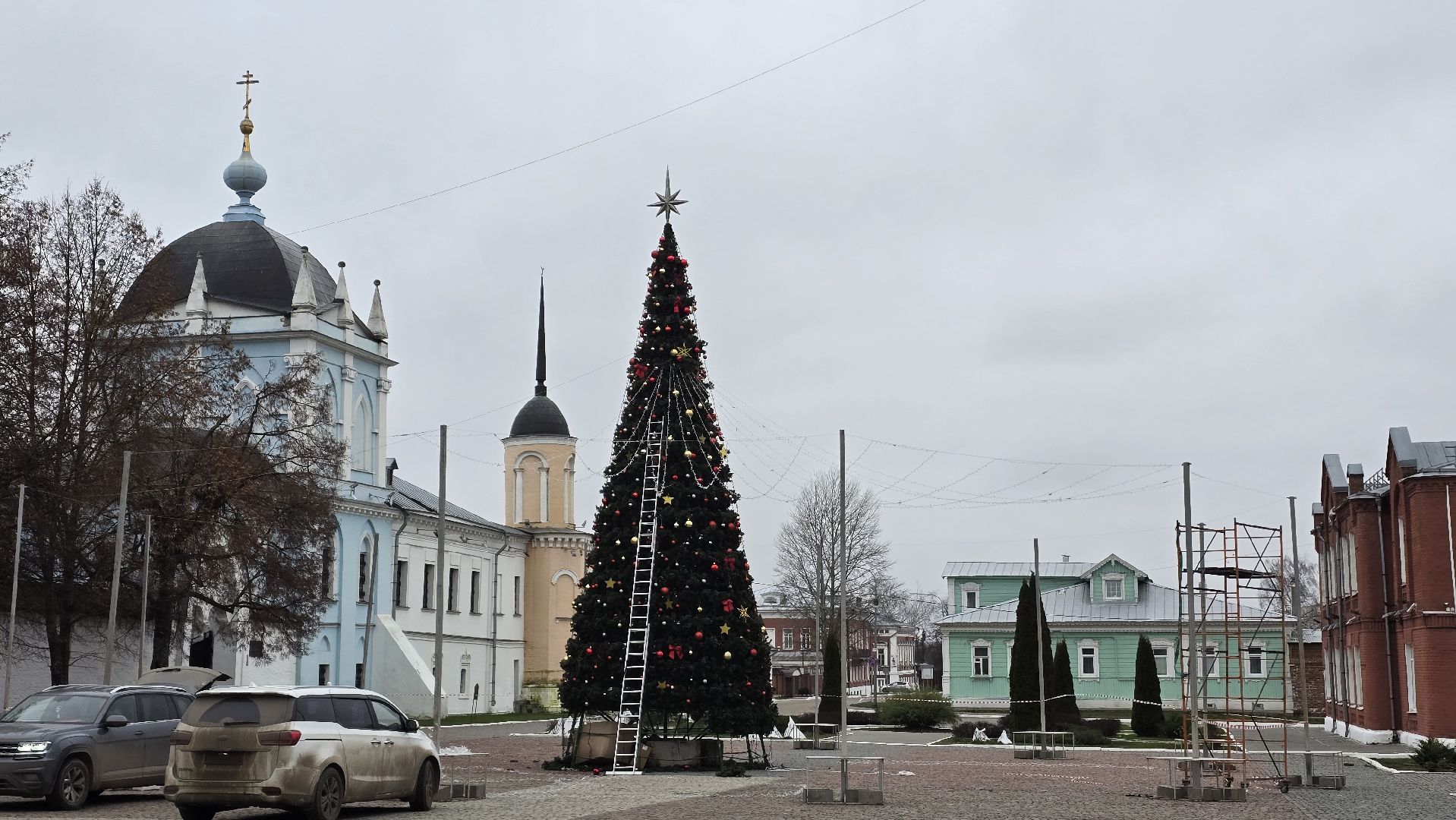 Коломна , новогодняя елка, зима в подмосковье, подготовка к новому году,