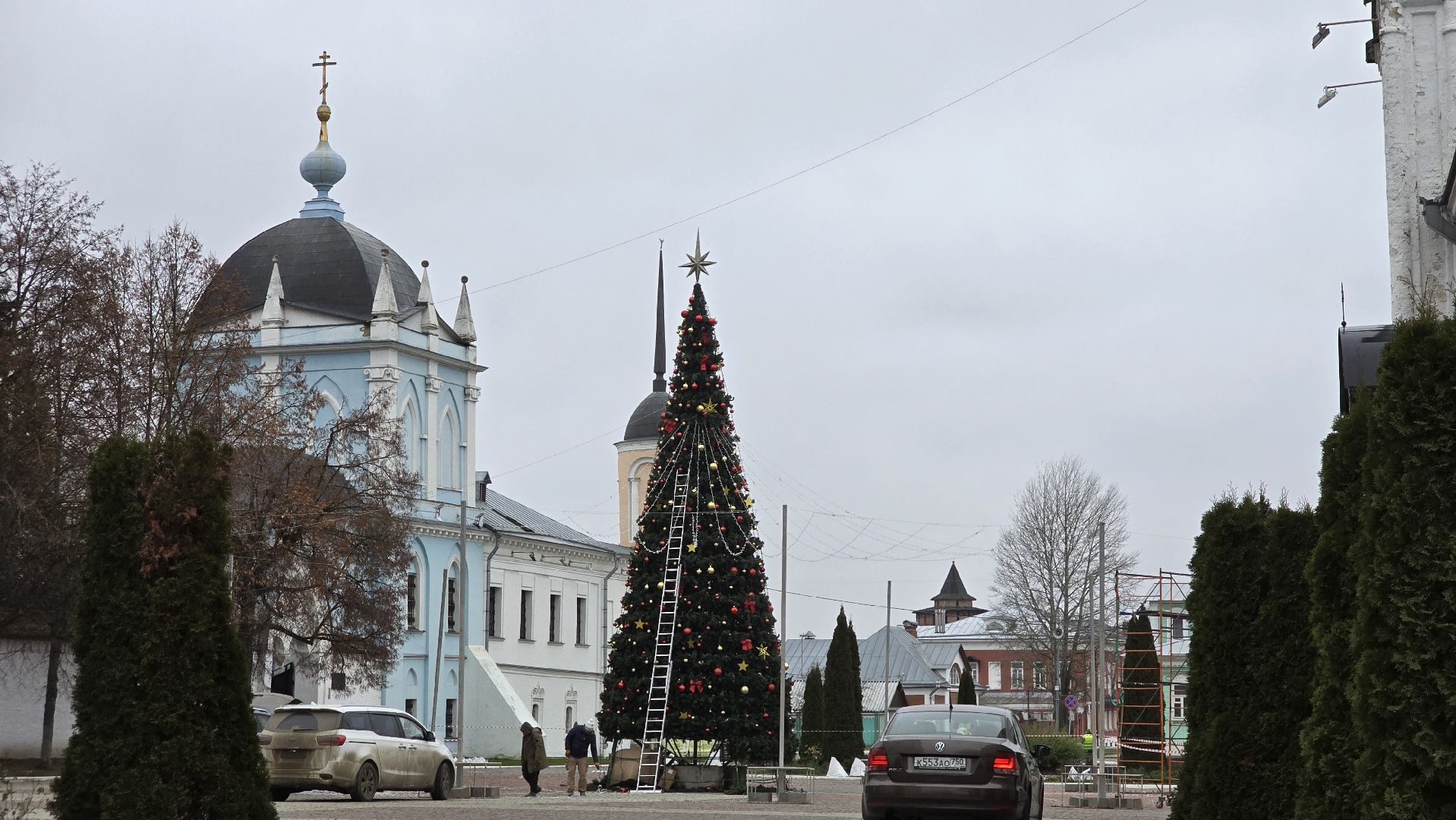 Коломна , новогодняя елка, зима в подмосковье, подготовка к новому году,