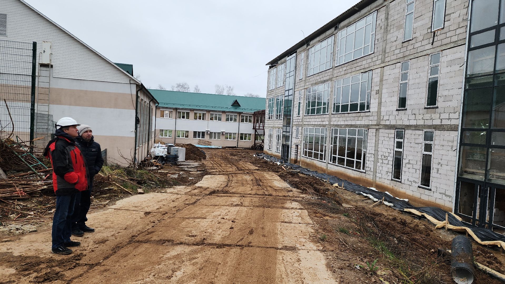 истра, строительство школы, пристройка к школе,