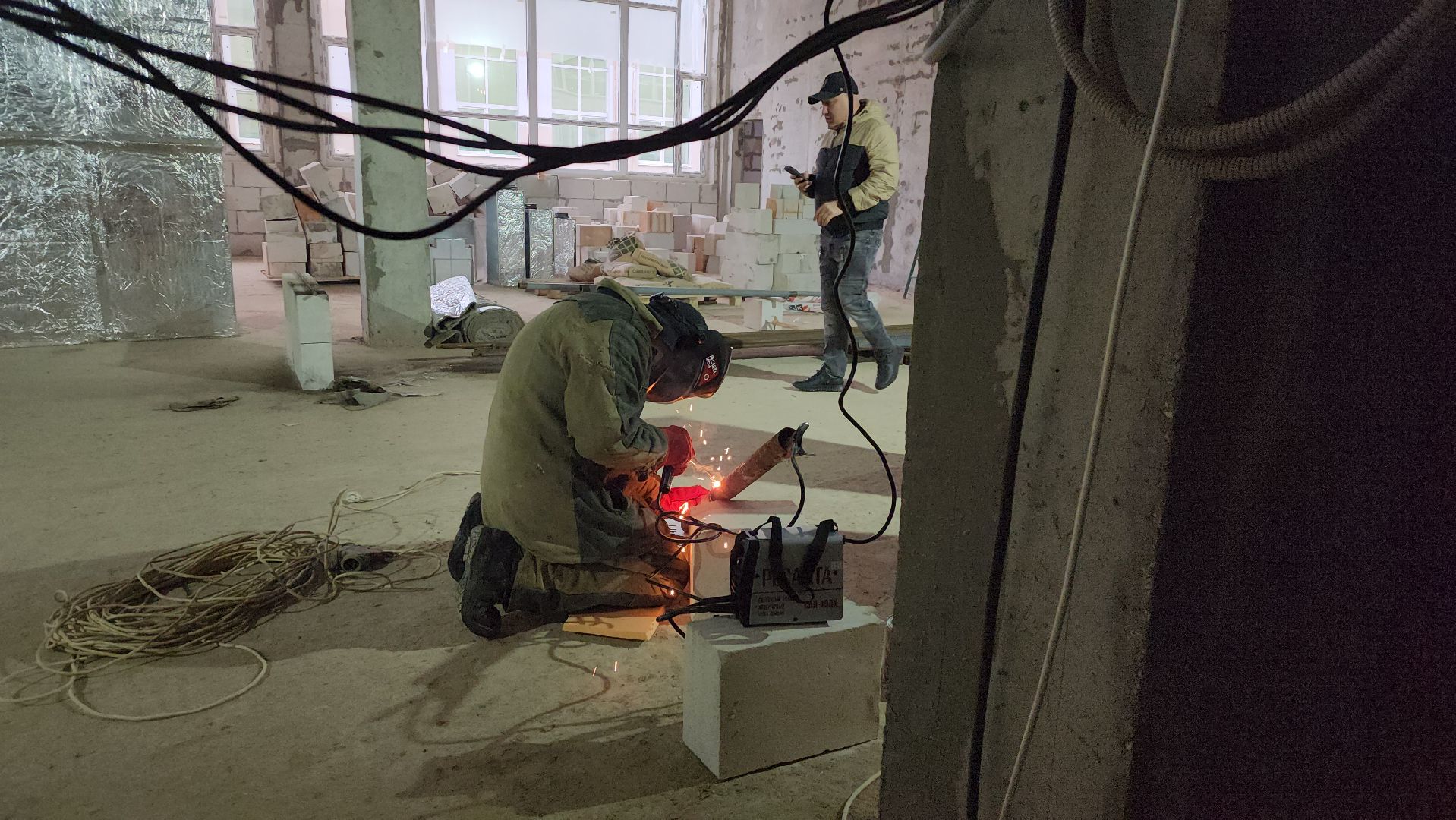 истра, строительство школы, пристройка к школе,