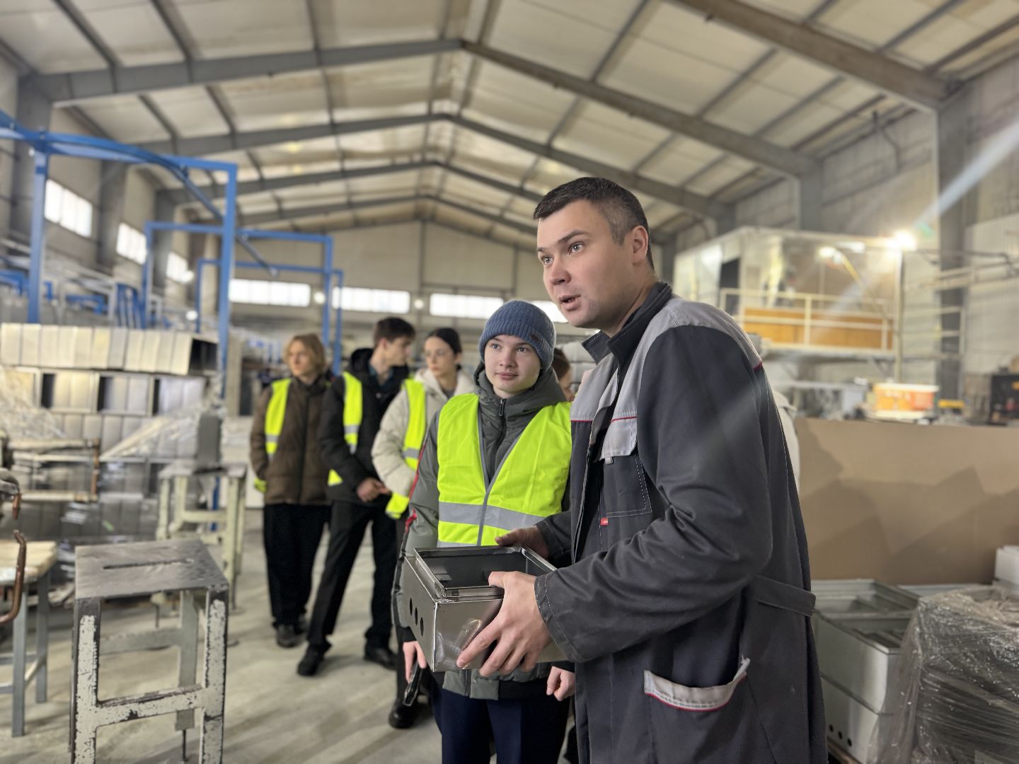 шаховская, завод, билет в будущее,школьники на экскурсии,